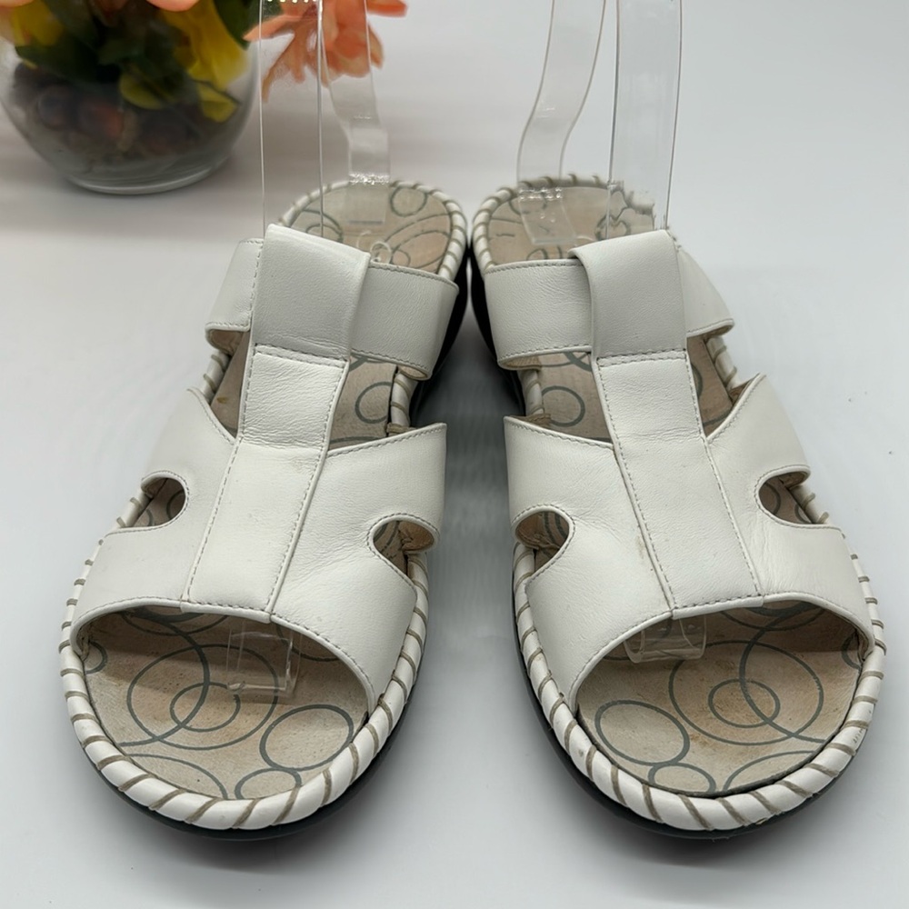 Propet White Slip On Sandals Size 7.5 MCS5645K - Picture 2 of 7